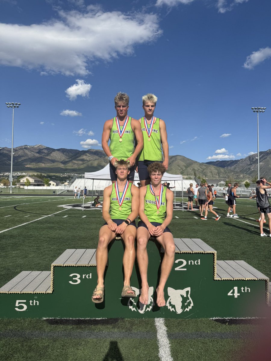 graham_liv12's tweet photo. Had a great day, back-to-back region champ! Was lots of fun and excited for state!

4x100🥇
100M 🥇
200M🥇 https://t.co/N7tzIzRn7o
