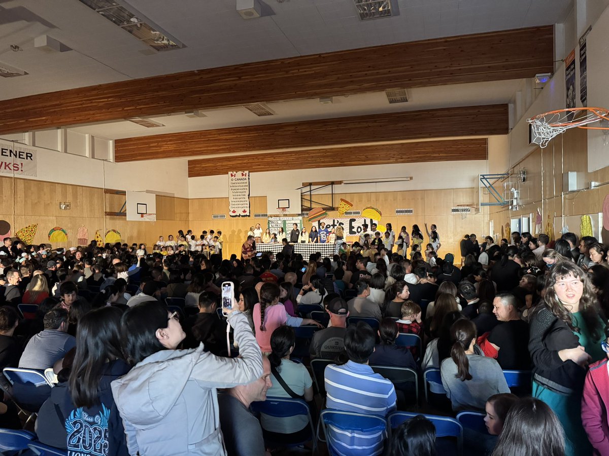 kitchenerSD41's tweet image. This evening marked the last of four concerts. Let’s Eat! Was very successful for students, staff and parents.
#springconcerts