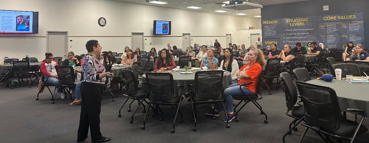 Jesus Adrian Mendoza (@mendozadlepisd) on Twitter photo Today we launched the EPISD Borderland Family Biliteracy Project! We’ll provide parents of Emergent Bilinguals with strategies and resources so students can continue the beautiful journey of bilingualism and biliteracy at home <a href="/ELPASO_ISD/">El Paso ISD</a> @ Today we launched the EPISD Borderland Family Biliteracy Project! We’ll provide parents of Emergent Bilinguals with strategies and resources so students can continue the beautiful journey of bilingualism and biliteracy at home <a href="/ELPASO_ISD/">El Paso ISD</a> @