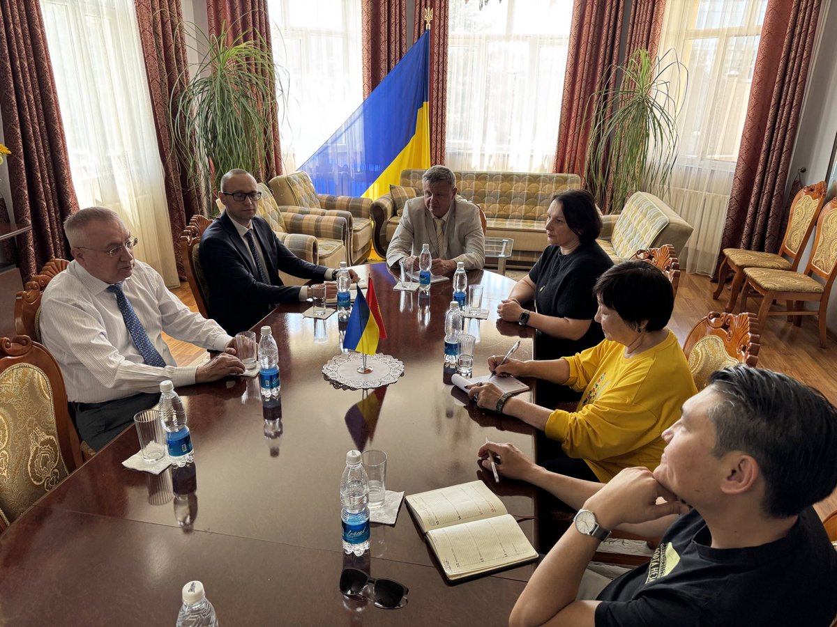 UKRinKG's tweet photo. 08 травня у Посольстві проведено круглий стіл на тему: «Історичне значення перемоги над нацизмом у Другій світовій війні». https://t.co/rs1u3h0FnG