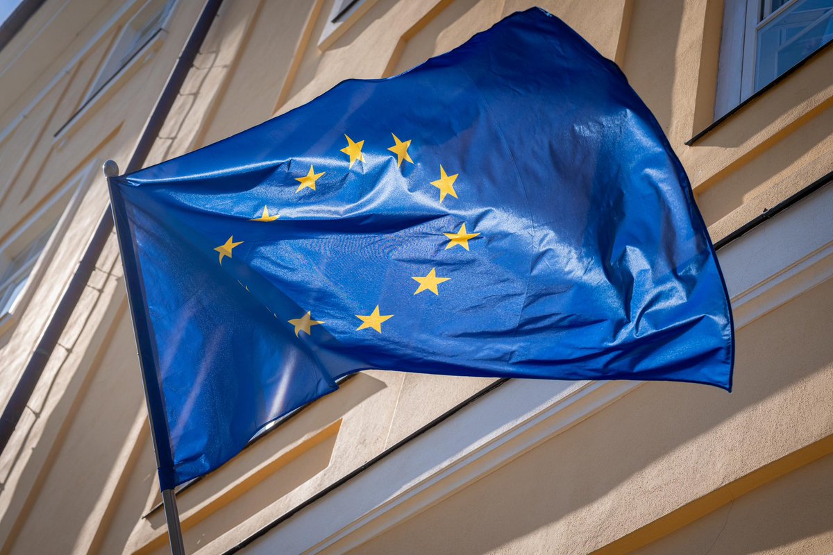 Happy #EuropeDay from Latvia! 

Strong and resilient European Union that addresses multiple challenges is our common interest and shared responsibility! 

It is important to continue supporting Ukraine in its struggle for freedom and on its way to the European Union. 🇱🇻🇪🇺