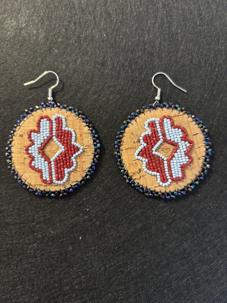 SarahYoungBear1's tweet photo. Looking for a unique graduation gift? I created those gorgeous birch beadwork earrings! And yes, they're available for purchase! Message me if you're interested in buying them. 🤎 https://t.co/zyCQ12RCHe