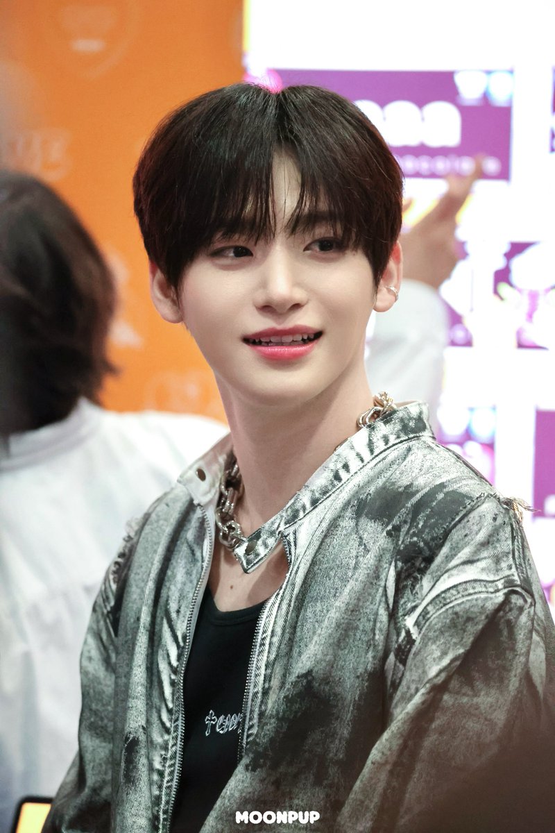 250509 KCON

#정모 #크래비티 #JUNGMO #CRAVITY