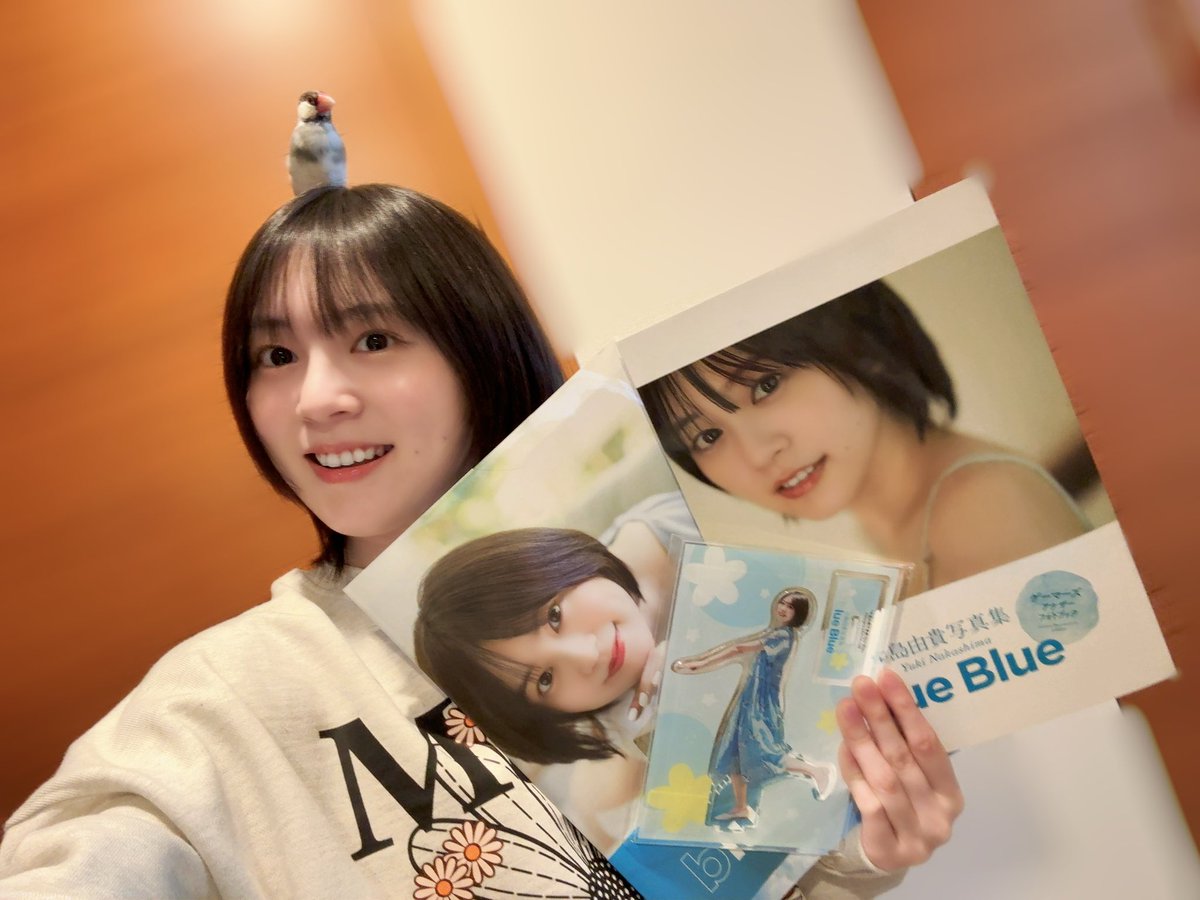 中島由貴写真集「blue Blue」発売中💙 ゲーマーズ超限定版がオンライン