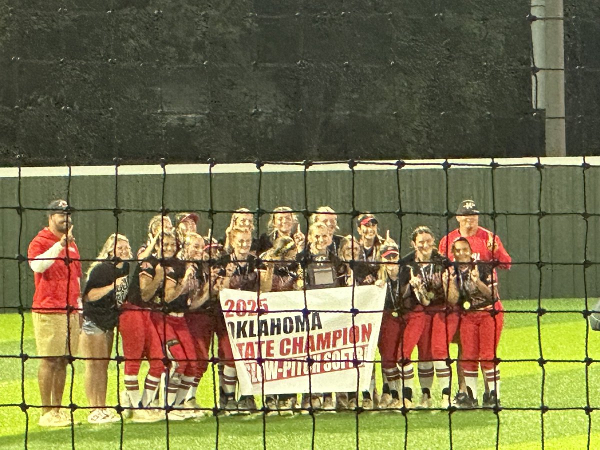 PERFORMANCECOURSEOKLAHOMA (@pcweoverme) on Twitter photo Awesome watching these kids battle through adversity and play with toughness and grit, which is what these teams are all about. Great day for STATE CHAMPS and two of the best programs and coaching staffs in the state. <a href="/dubtownsoftball/">Warrior Softball</a> <a href="/jacketsftball/">Choctaw High School Softball</a> Awesome watching these kids battle through adversity and play with toughness and grit, which is what these teams are all about. Great day for STATE CHAMPS and two of the best programs and coaching staffs in the state. <a href="/dubtownsoftball/">Warrior Softball</a> <a href="/jacketsftball/">Choctaw High School Softball</a>