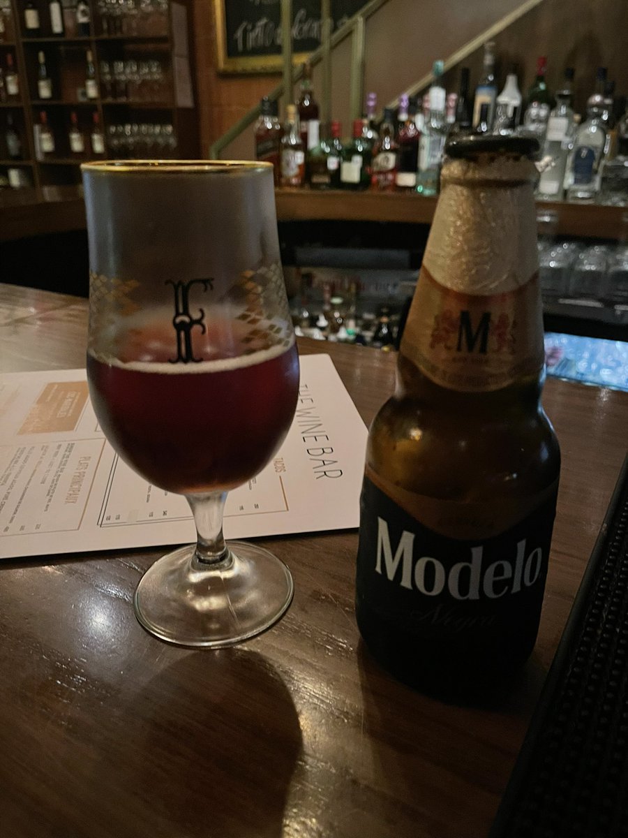 Alguien por aquí 👀