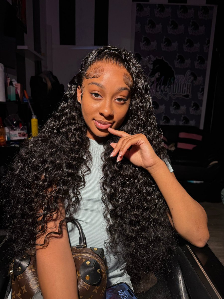 ThePrettiestDee's tweet image. 🥹