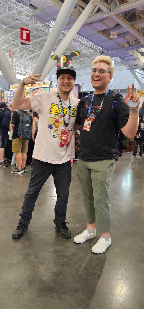 Was awesome getting to hang out some with <a href="/FVLAM/">FVLAM (Austin)</a> at Pax so far this weekend on day 1!!! Such an awesome dang time so far for real! 😁🙌