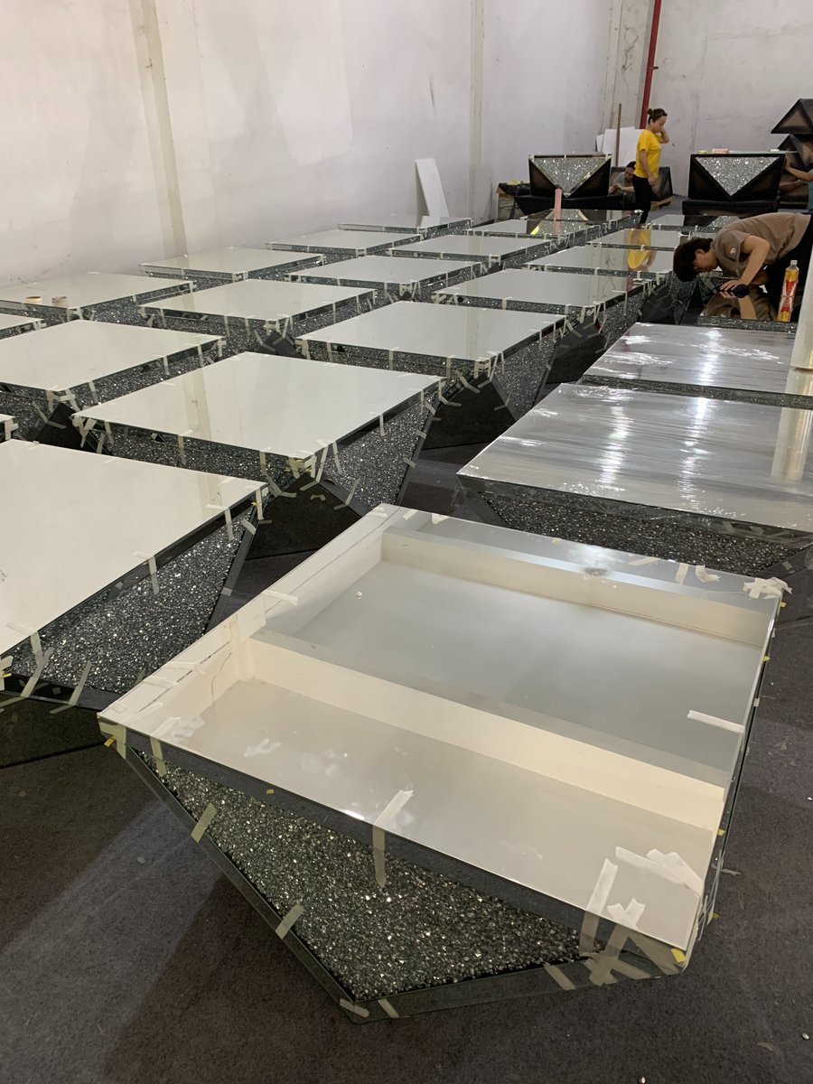 Our factory production lines
#mirror
#furniture
#homefurniture
#bed
