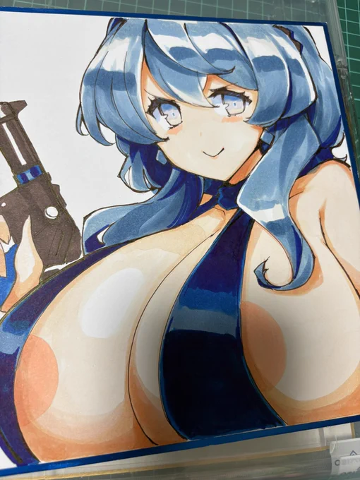 横乳の女 