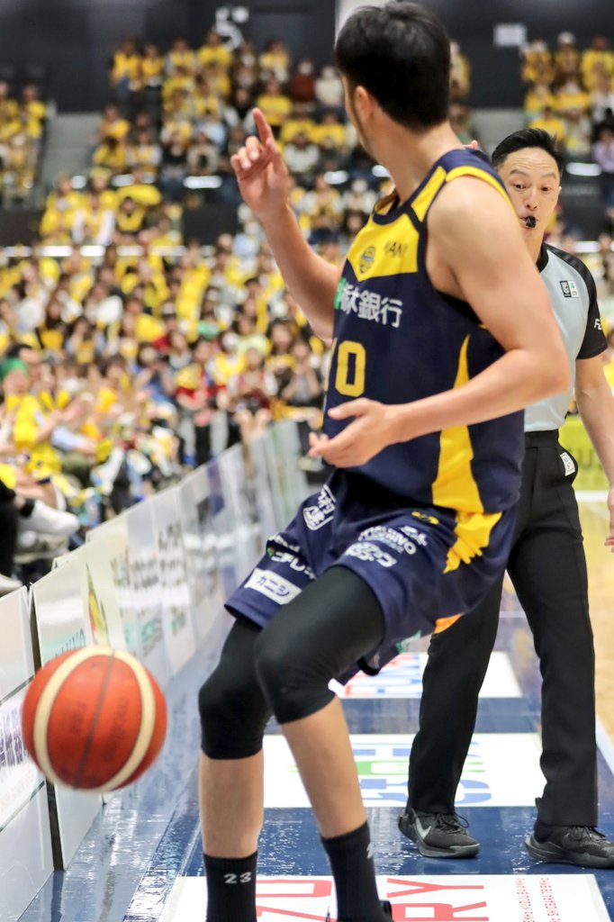 32Yukarikun's tweet photo. #BREX
#vs越谷戦
#竹内公輔
#GoodDefense
#最後まで諦めないっ

ベテランがコレを示せるのは凄いこと💪🔥🔥🔥 https://t.co/h5RTMHbhIi