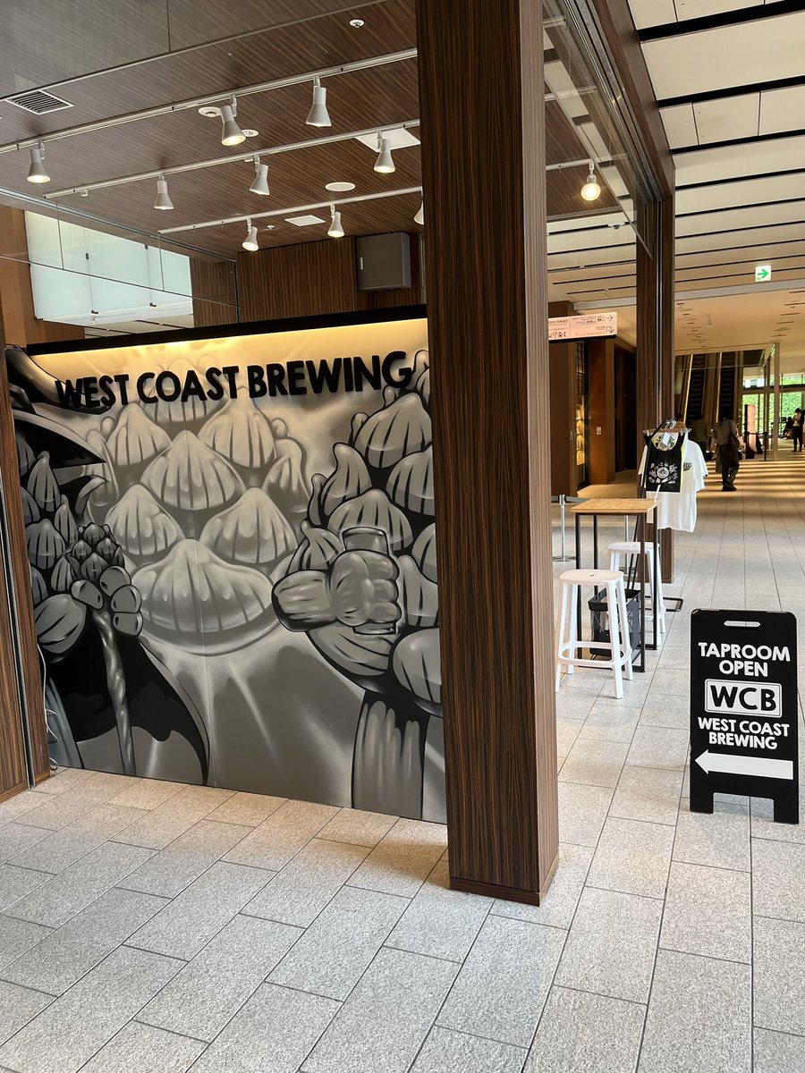 lucydesu28's tweet photo. 東京ミッドタウンで開催中🍻
WEST COAST BREWINGで
かんぱーい😆🍺
＃WESTCOASTBREWING https://t.co/81ny9UEfGK