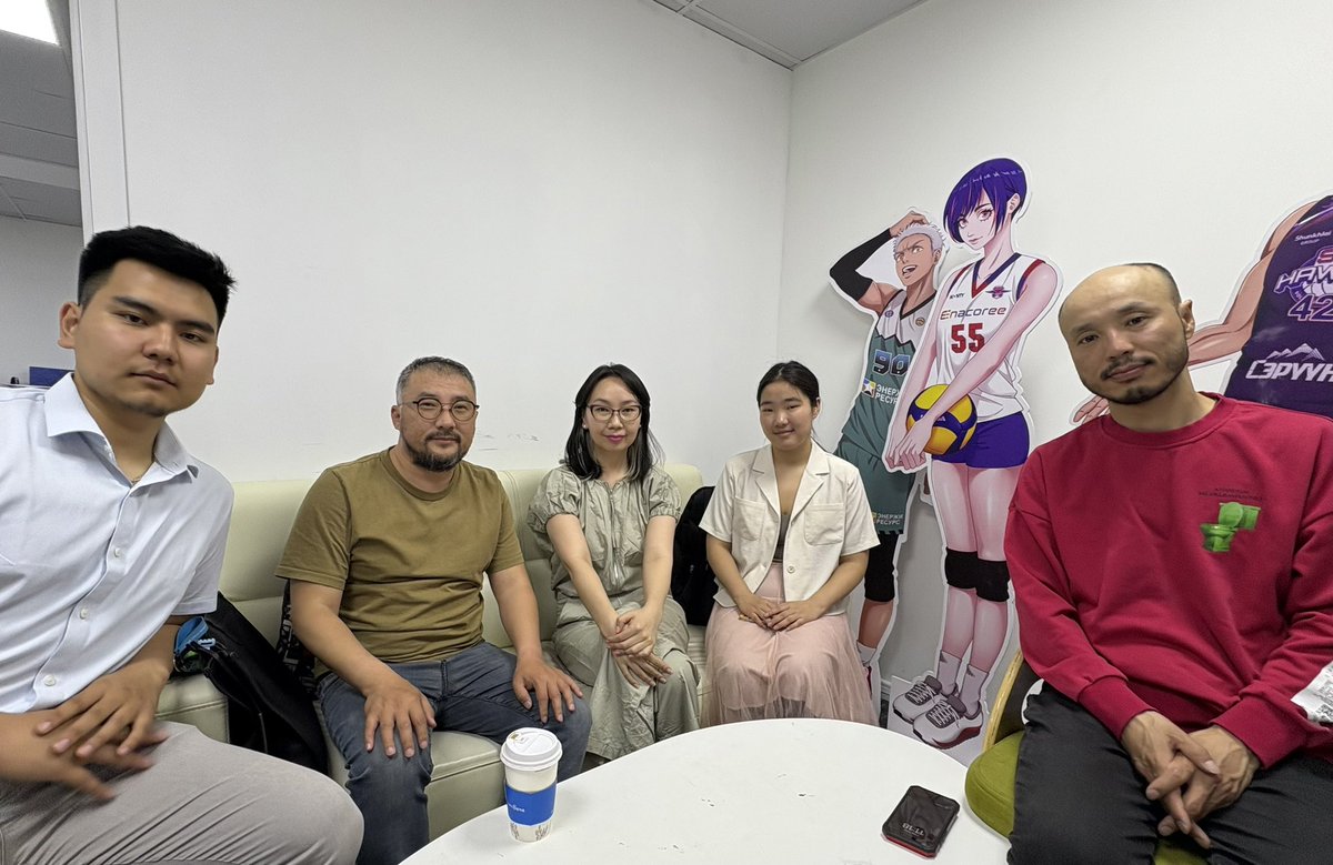 НҮБ-ын Хүүхдн сангн #Yes4Green санаачилгад гайхалтай уран бүтээлч <a href="/Erdenebayar_N/">erdenebayar.nambaral</a> нэгдэж,байгаль орчноо хайрлах,амьтдыг хамгаалах,залуусг уур амьсгалн өөрчлөлтн эсрэг дуу хоолойгоо өргөхөд урам зориг өгөхөөр хамтран ажиллахр болсонд баяртай бн! Баярлалаа та бүхэнд 🩵 <a href="/UNICEFRepMN/">Evariste Kouassi-Komlan</a>