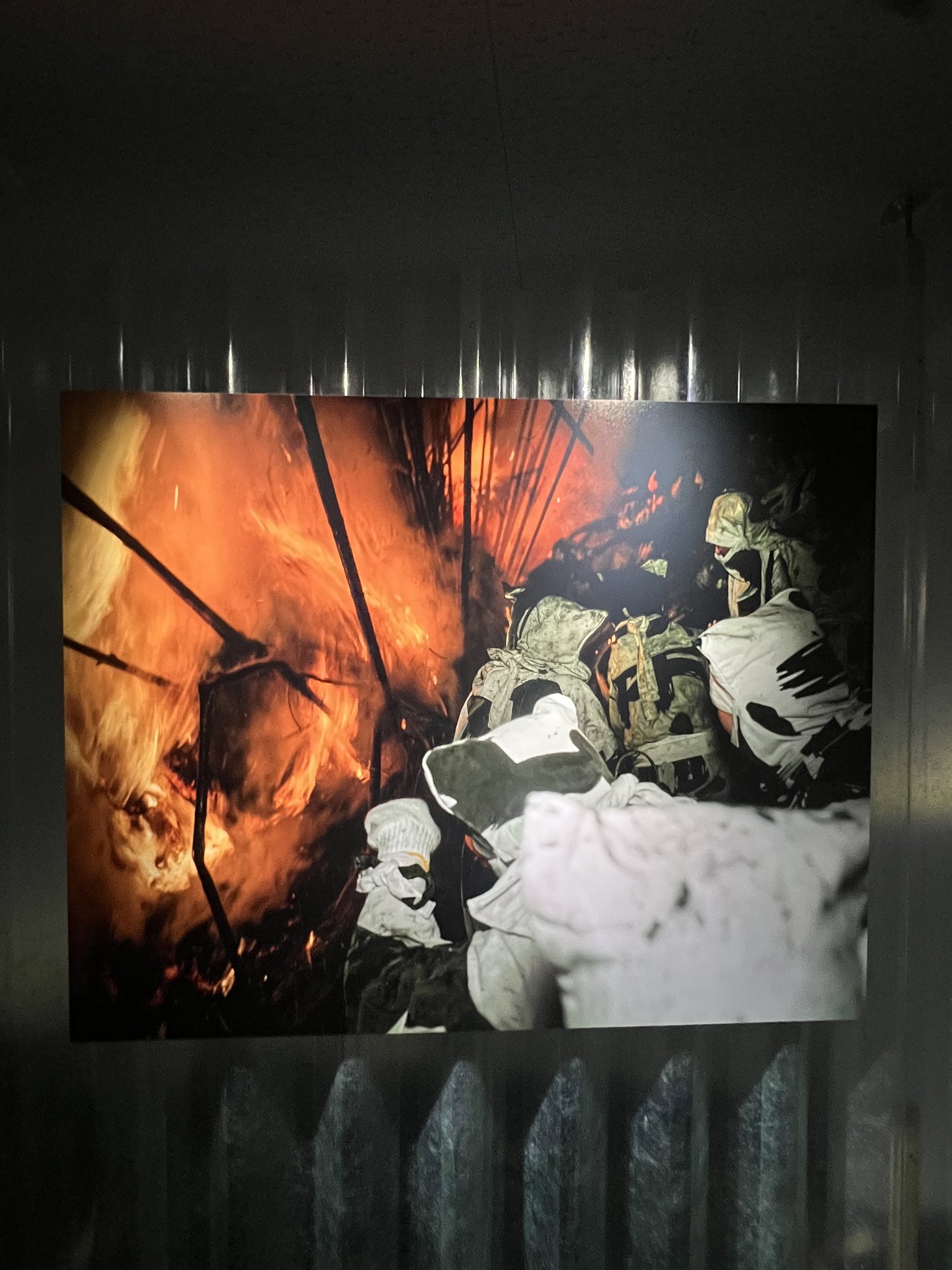 甲斐啓二郎『一条の鉄　鳥羽の火祭り』　写真集 甲斐啓二郎《一条の鉄》☆ 簽名版「火，永不枯竭，亦不生苔