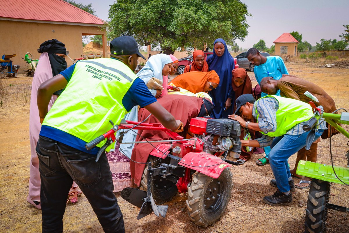 #Ongoing | #Nigeria🇳🇬🚜🌱: Involving young women in scaling up small-scale mechanization

In partnership with the I-Youth project of <a href="/IITA_CGIAR/">IITA</a>, AALI is training 200 young women in #KanoState, Nigeria, in the use of small-scale machinery to boost agricultural productivity. 🌱👩🏾‍🌾