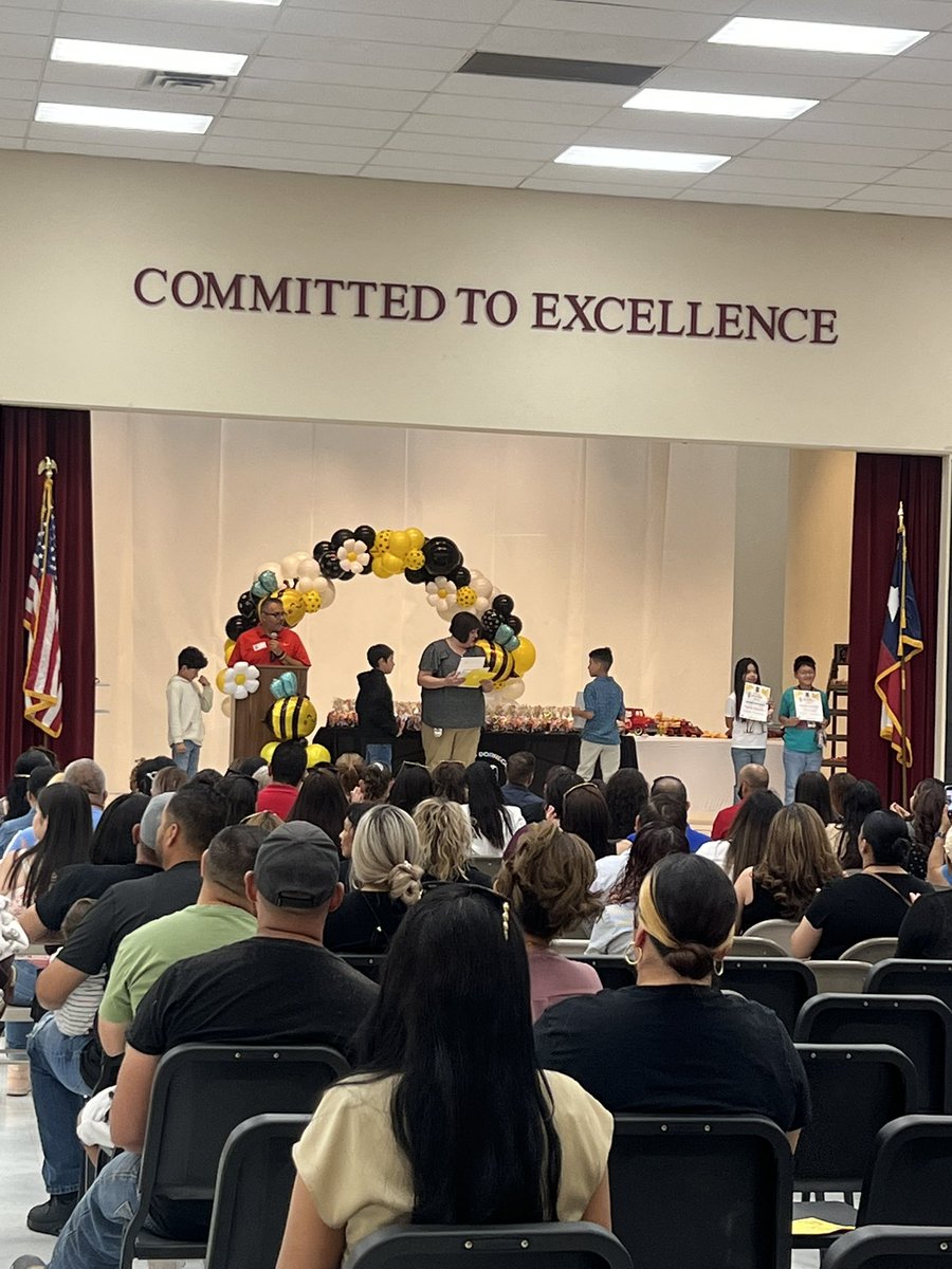 Today, seven of our students made history by being part of the first PCT Cohort of HS students to complete EPCC ‘s program BEFORE HS graduation💙
What a proud moment!
Keep Soaring 
#ManoaMano