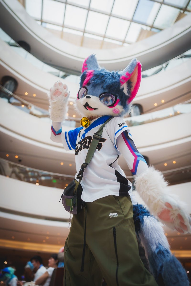 #FursuitFriday
你好哇😽😽

 📷 <a href="/ROOFnMILUO1011/">萊恩-ミロ＆ポル &ルーフ/ NEXT→UTFG 2025</a>