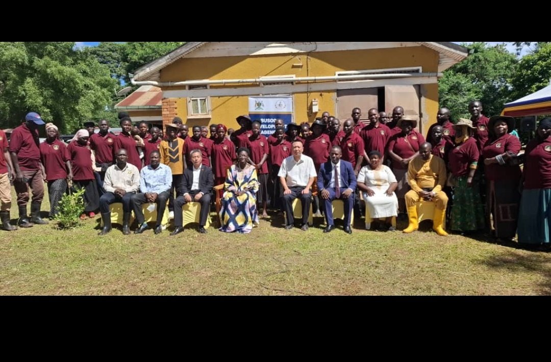 Members of the Greater Kamuli Agri Farmers Cooperative pose for a photo with Rt. Hon. <a href="/RebeccaKadagaUG/">Rebecca Alitwala Kadaga</a>  and  the special guests during the official launch of chili farming in Kamuli on Wednesday, 7th May. A new chapter for agribusiness begins.