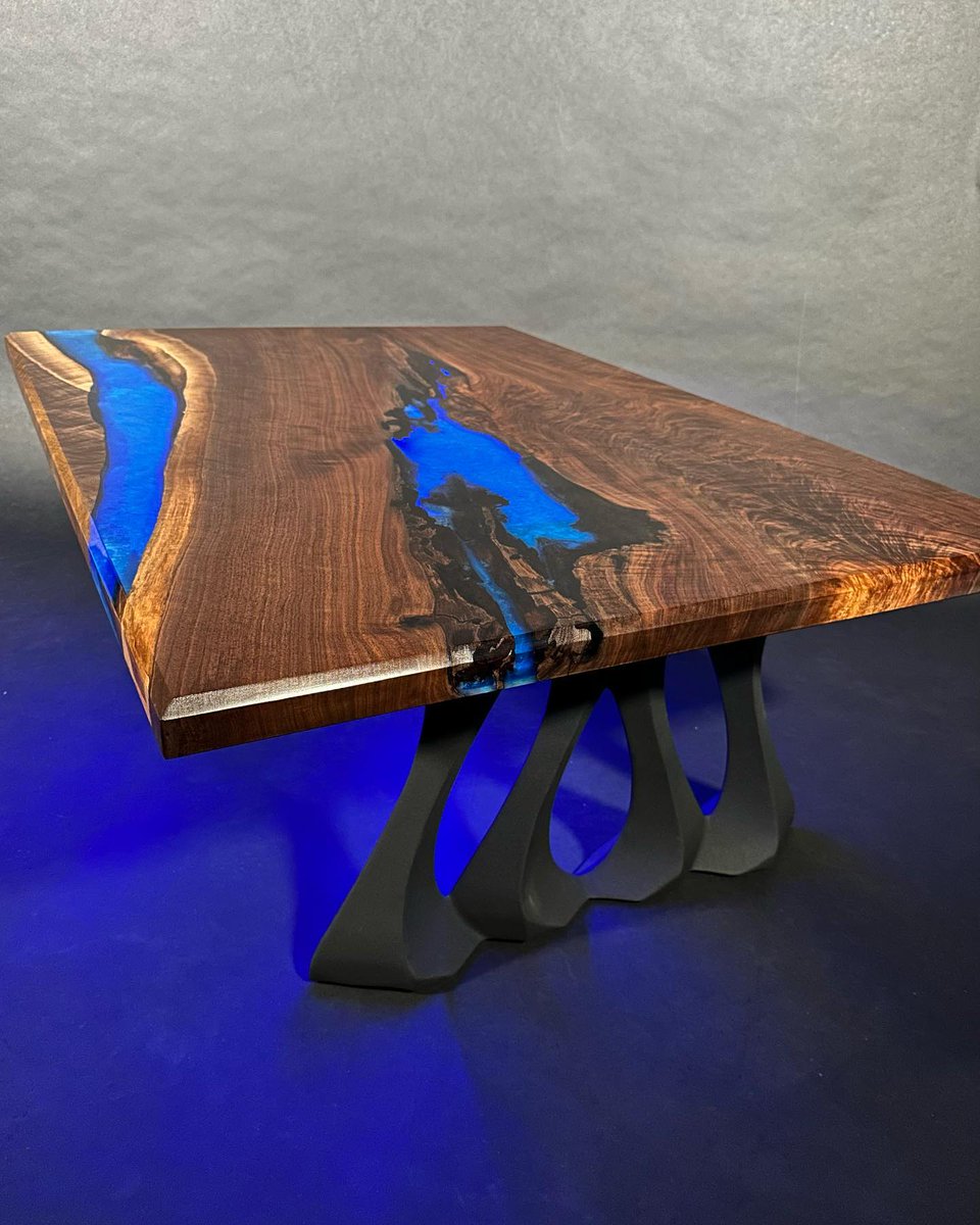 Flowyline_'s tweet image. The powder-coated finish resists scratches and rust, keeping the product looking stunning over time.
Perfect for those who appreciate uniqueness and elegance in every detail of their interior.

#flowylinedesign #tablelegs #uniquedesign #homedecor #interiorstyle #furnituredesign…