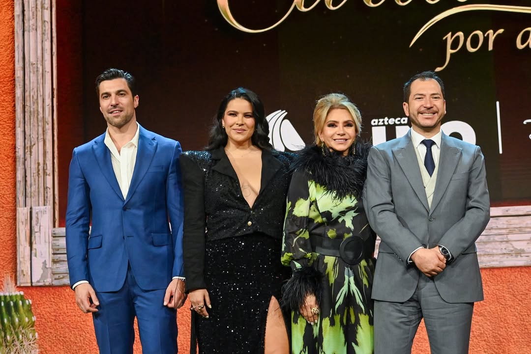 novelitis_fans (@novelitis_fans) on Twitter photo Gran presentación de #cautivaporamor que llega este Lunes a las pantallas de #aztecauno <a href="/LitzyOficial/">Litzy</a> (quien además canta el tema de la novela👏👏) <a href="/OsvaldoDeLeOnOf/">Osvaldo De León</a> <a href="/erickchapa/">Erick Chapa</a> Gran presentación de #cautivaporamor que llega este Lunes a las pantallas de #aztecauno <a href="/LitzyOficial/">Litzy</a> (quien además canta el tema de la novela👏👏) <a href="/OsvaldoDeLeOnOf/">Osvaldo De León</a> <a href="/erickchapa/">Erick Chapa</a>
