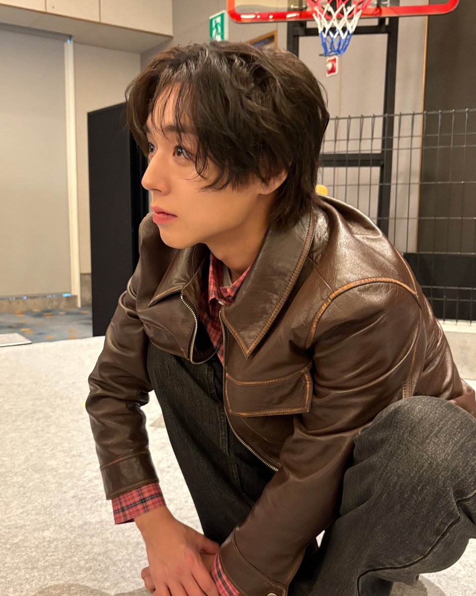529_23's tweet photo. 확대 안하면 안되는 사진 1위 https://t.co/9efCZ5Mncb