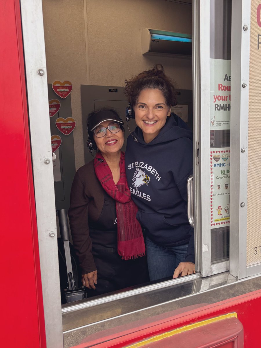 StElizabethOCSB's tweet image. #CathEdWeek sub theme for Thursday was “We are Pilgrims of Hope by serving in solidarity.” I had the distinct pleasure to serve alongside Ms.D, one of our EDP staff, to raise funds for @rmhcottawa, a noble charity that serves children and families at CHEO. #ocsbBeCommunity