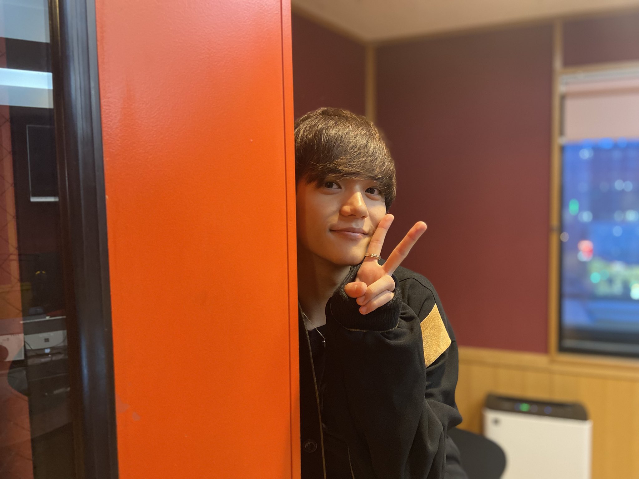 FM802 on X: 