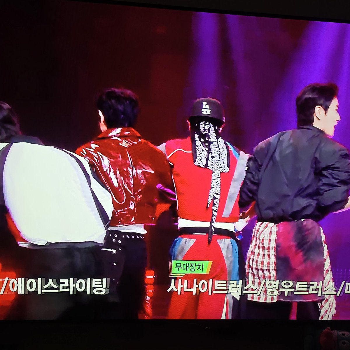 하이라이트X비스트
체인스 1위!!!!!!!!!!!! 울어!! 네!

#윤두준 #양요섭 #이기광 #손동운 
#하이라이트 #비스트