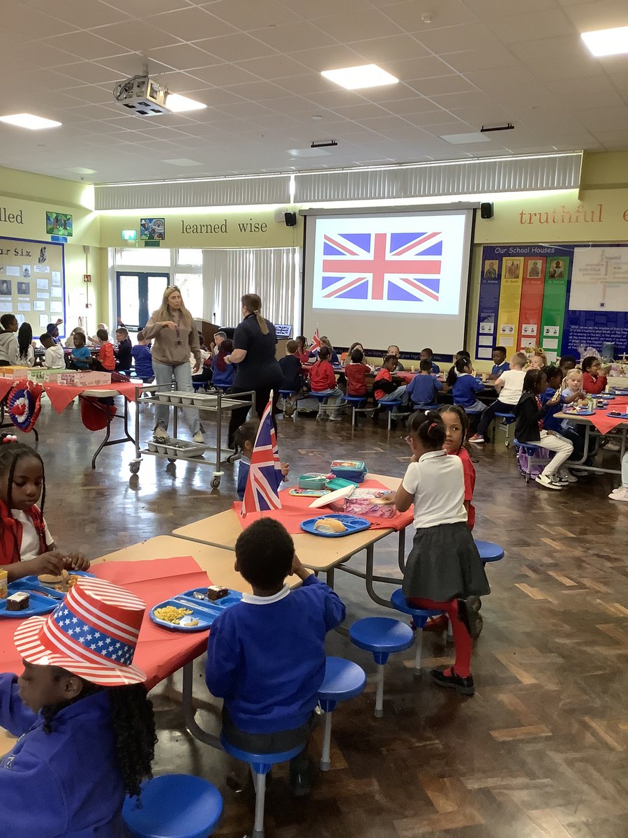 We celebrated VE Day with exciting lunch together #VEDay80 🇬🇧🥳🎉