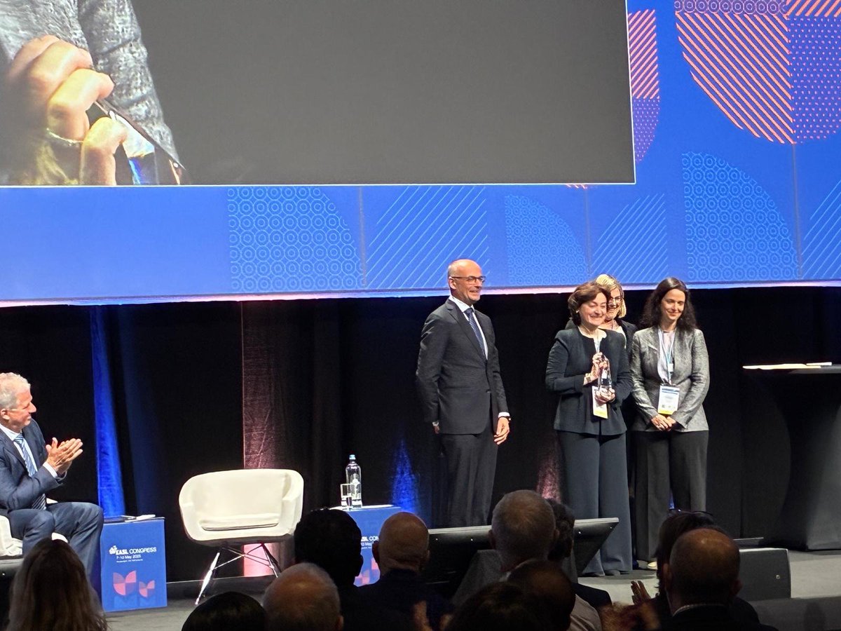 🏆Professor Annalisa Berzigotti has been honoured with the EASL Community Award at #EASLCongress, recognising her exceptional commitment to the hepatology community and her deep impact on patients, peers, and the profession at large.

Known as a model of intelligence, dedication,