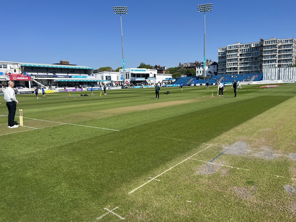 BBC Sport Sussex (@bbcsussexsport) on Twitter photo Big blow for <a href="/SussexCCC/">Sussex Cricket</a> Jayden Seales is out through injury, James Hayes signed on emergency loan from Notts makes his debut, one other change Ari Karvelas for Oli Carter.
Worcestershire win the toss and bowl first, ball by ball commentary #bbccricket Big blow for <a href="/SussexCCC/">Sussex Cricket</a> Jayden Seales is out through injury, James Hayes signed on emergency loan from Notts makes his debut, one other change Ari Karvelas for Oli Carter.
Worcestershire win the toss and bowl first, ball by ball commentary #bbccricket