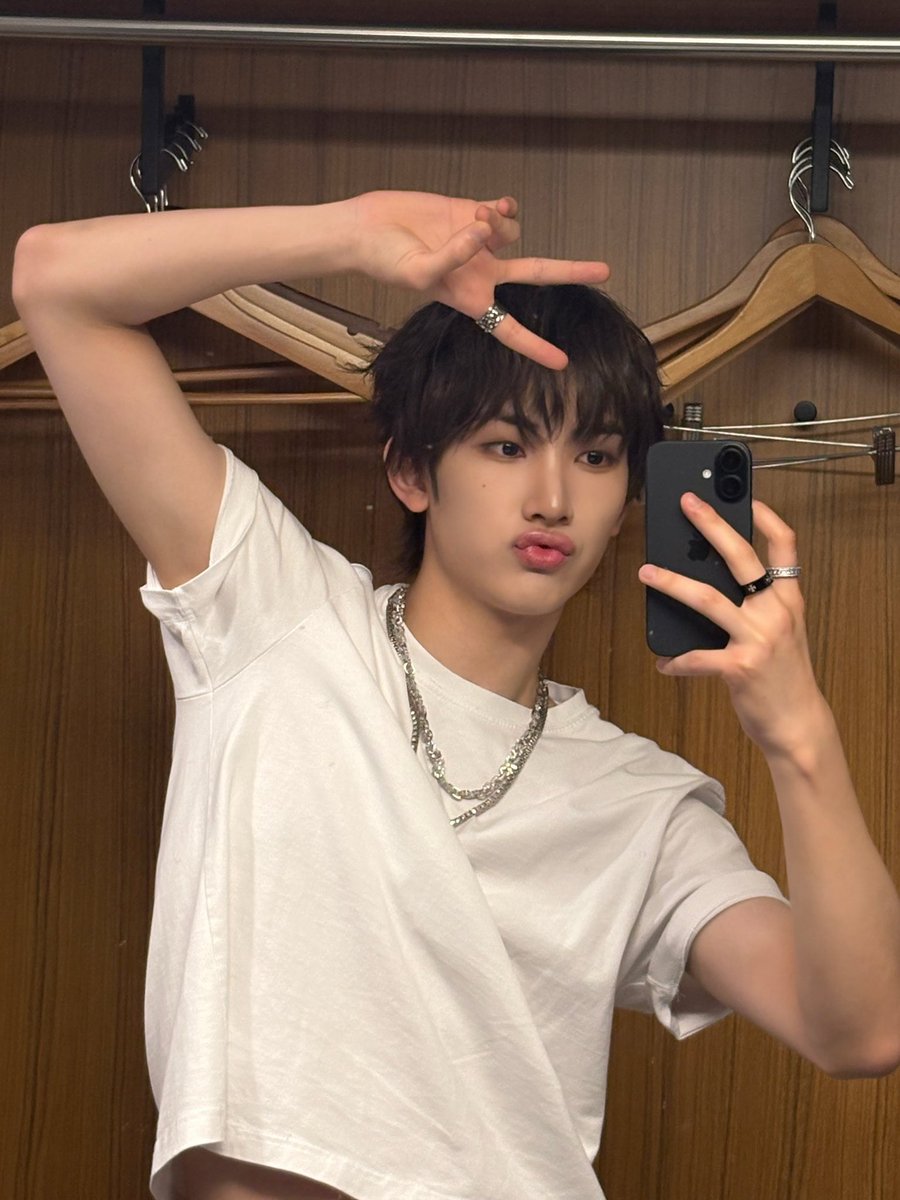 kichoboi's tweet photo. 미국물진짜ㅈㄴ무서운거엿네
남자미쳣네그냥 https://t.co/Z5A87QFS2t
