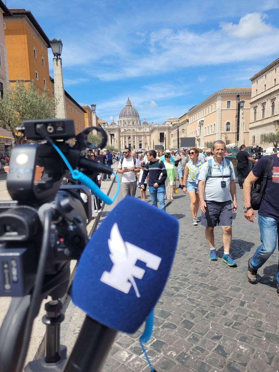 TimotheeDlm's tweet image. On se retrouve dès 12h15 en direct sur @LeFigaroTV avec @MgrMRouge et @GTabard depuis le Vatican pour debriefer l'élection de Léon XIV.
➡️ video.lefigaro.fr
#LeonXIV