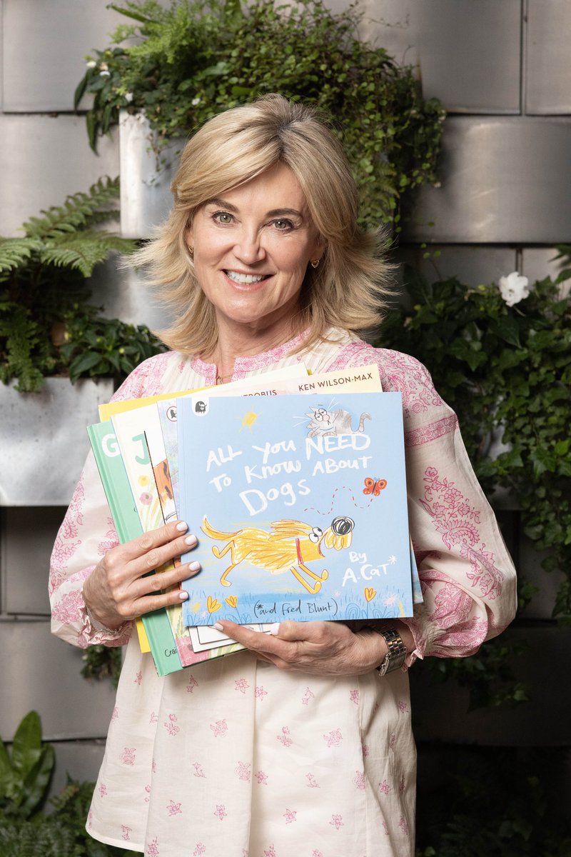 oscarsbookprize's tweet image. ✨What a night to remember!✨
On Tuesday, we celebrated the joy of storytelling at the Oscar’s Book Prize Winners Ceremony — and what a magical evening it was! 🌟📚
It was incredible celebrating this year’s outstanding winner Polly Noakes and the shortlist. 📸 PA Wire