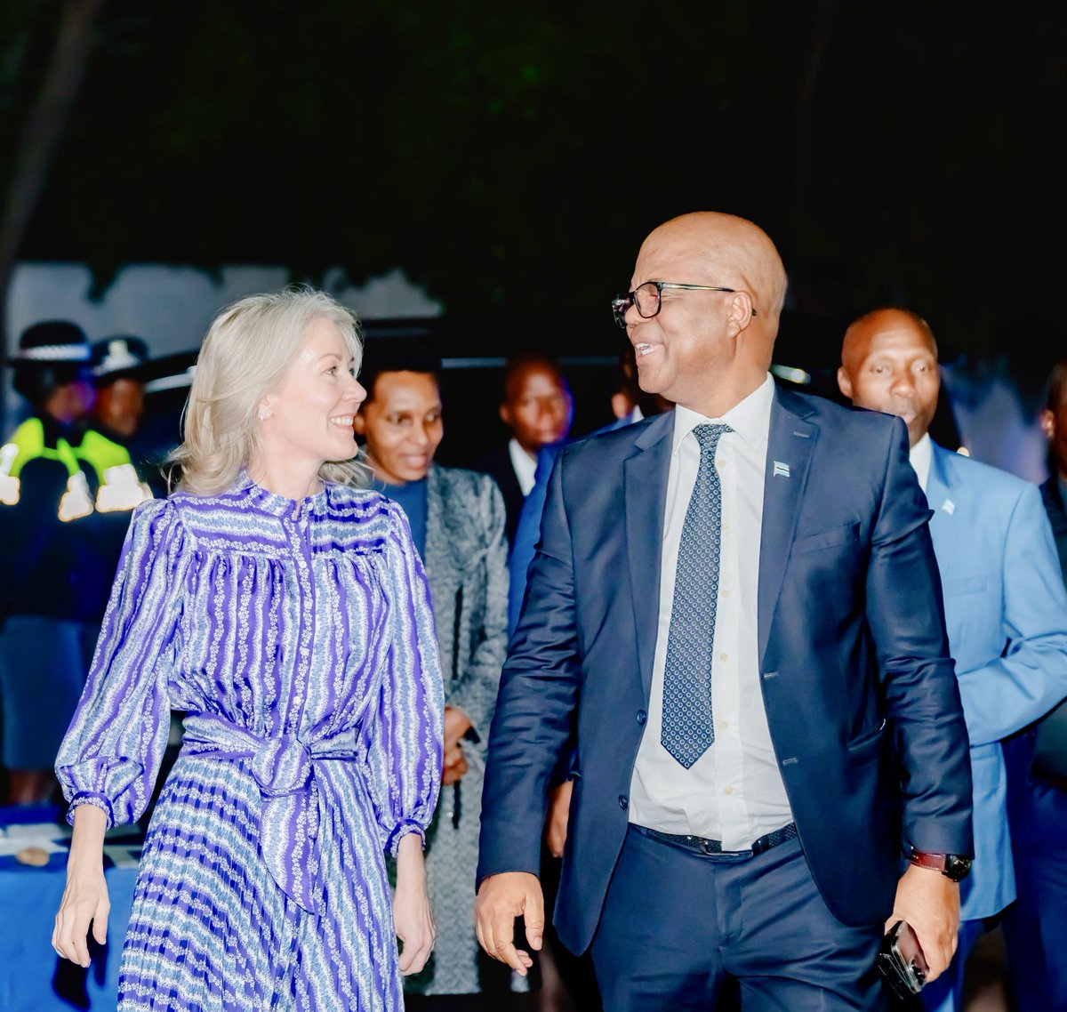 75 years ago, Europe chose unity over division.

In times of global uncertainty, Europe is an anchor of stability and a champion for peace, prosperity, democracy and freedom. 

Today we celebrate Europe and the partnerships that unite us 🇪🇺💫🇧🇼💫🌍

Happy #EuropeDay2025!