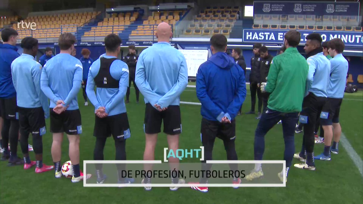 ⚽️⚽️⚽️⚽️
El FÚTBOL profesional crea 
casi 200.000 trabajos directos 
👀sin contar jugador@s 
ni prensa deportiva 🗞️🏃‍♀️🏃‍♂️

👌Peeero hay otros perfiles 
q viven de este deporte, 
aunque NO jueguen

<a href="/AD_Alcorcon/">A.D. Alcorcón</a>  
<a href="/VoonSports/">Voon Sports</a> 
<a href="/Bstadium_es/">Bstadium</a> 
<a href="/CDLeganes/">C.D. Leganés</a> 

Mira:▶️rtve.es/v/16572891/