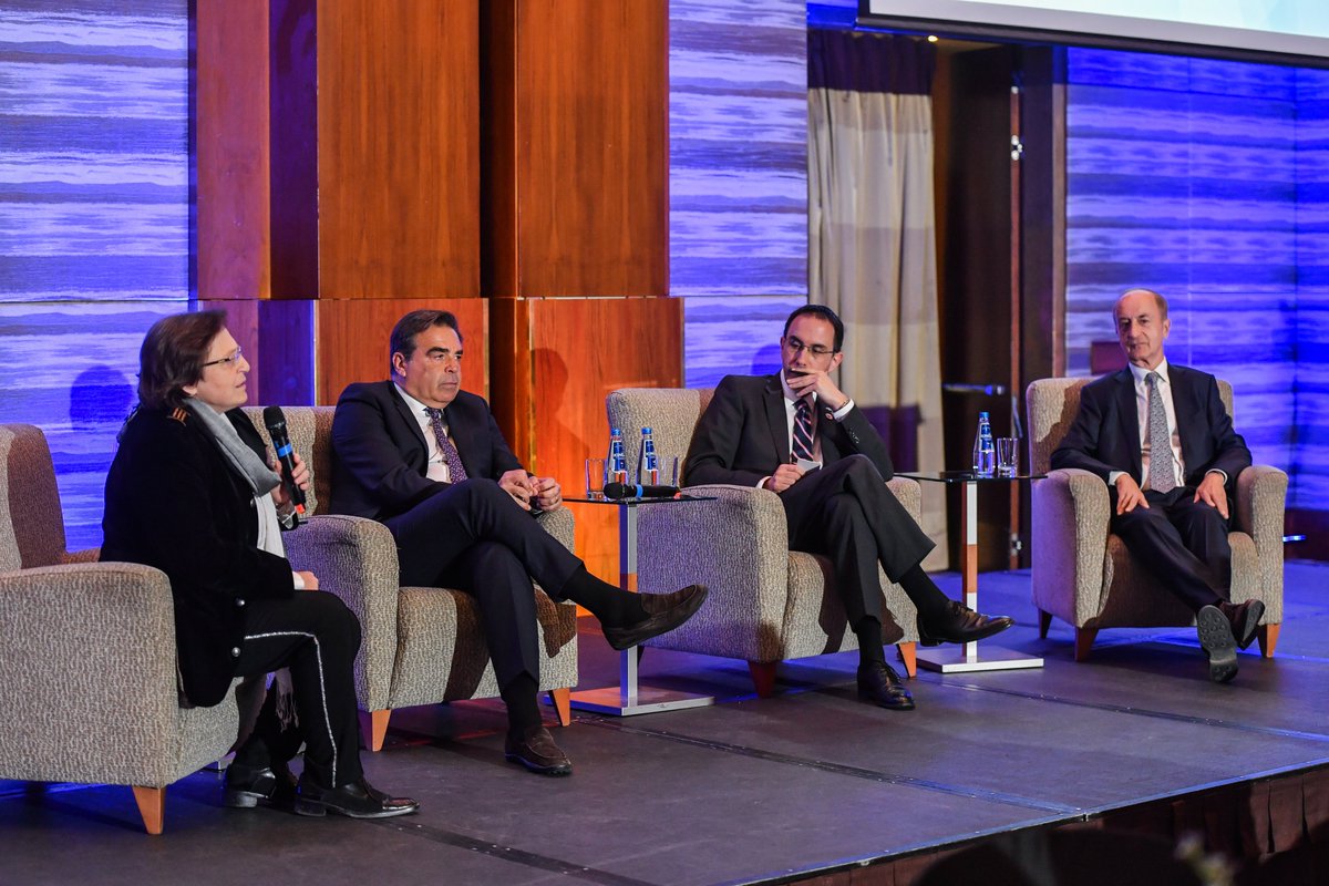 CIR_CSM's tweet image. Za nami pierwszy dzień THINK TANK Forum, zorganizowanego przez Centrum Stosunków Międzynarodowych we współpracy z Kancelarią Prezesa Rady Ministrów.

Konferencja rozpoczęła się uroczystą kolacją, w której wzięli udział przedstawiciele think tanków z większości krajów UE i krajów…