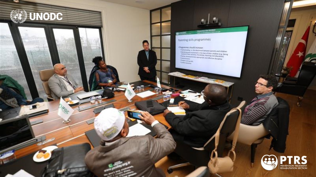 UNODC_PTRS's tweet image. At the 8th Int’l Capacity Building Programme of the Int’l Federation of Green Crescent, @UNODC shared evidence-based strategies for #druguse #prevention &amp;amp; resilience building.
Sessions promoted family-based approaches,&amp;amp; interventions grounded in the Int'l Standards on Prevention