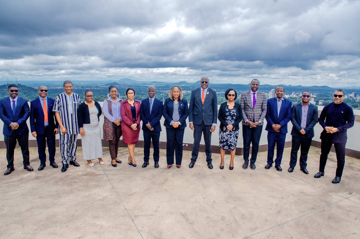 East African Community (@jumuiya) on Twitter photo ๐๐๐ ๐๐ง๐ ๐๐๐๐ ๐๐๐๐ฉ๐๐ง ๐๐จ๐จ๐ฉ๐๐ซ๐๐ญ๐ข๐จ๐ง ๐จ๐ง ๐๐๐ฏ๐๐ง๐๐ข๐ง๐ ๐๐จ๐ฌ๐ญ๐๐ฅ ๐๐๐ซ๐ฏ๐ข๐๐๐ฌ & ๐๐ง๐ง๐จ๐ฏ๐๐ญ๐ข๐จ๐ง
The EAC Secretary General @sgnduva paid a courtesy visit to the Secretary General of the Pan African Postal Union (PAPU), Dr. Sifundo Chief ๐๐๐ ๐๐ง๐ ๐๐๐๐ ๐๐๐๐ฉ๐๐ง ๐๐จ๐จ๐ฉ๐๐ซ๐๐ญ๐ข๐จ๐ง ๐จ๐ง ๐๐๐ฏ๐๐ง๐๐ข๐ง๐ ๐๐จ๐ฌ๐ญ๐๐ฅ ๐๐๐ซ๐ฏ๐ข๐๐๐ฌ & ๐๐ง๐ง๐จ๐ฏ๐๐ญ๐ข๐จ๐ง
The EAC Secretary General @sgnduva paid a courtesy visit to the Secretary General of the Pan African Postal Union (PAPU), Dr. Sifundo Chief