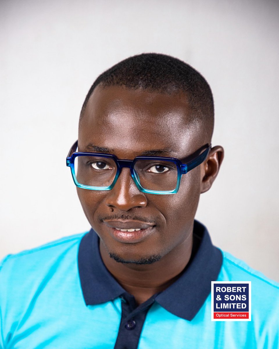 Robertnsonsltd's tweet image. Choosing frames? It’s not just about trends—it’s about you. ✨
Find styles that highlight your unique features.
Double the style with a friend or fam and make it a chic duo moment! 👓💁♀️💁♂️

#RobertandSons #StyleWithVision #FramesThatWow #SeeingIsBelieving