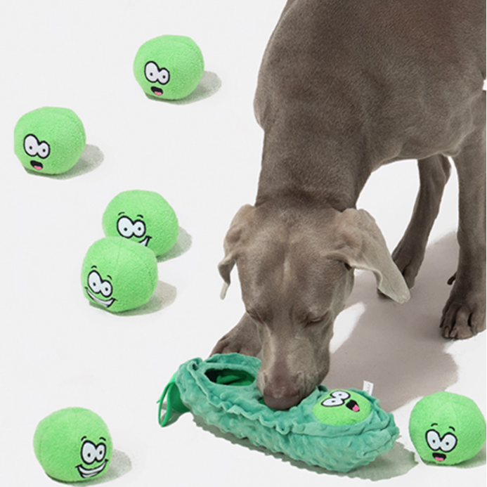 🐾 Discover our innovative pet toy🐶
✨ Pet chewing can sharpen teeth to maintain oral health
✨ Built-in sound module and reduce boredom and destructive behavior 
✨ Leaky food design to exercise your pet's sniffing ability 
#pettoys  #pet  #dogtoys  #petfriendly
