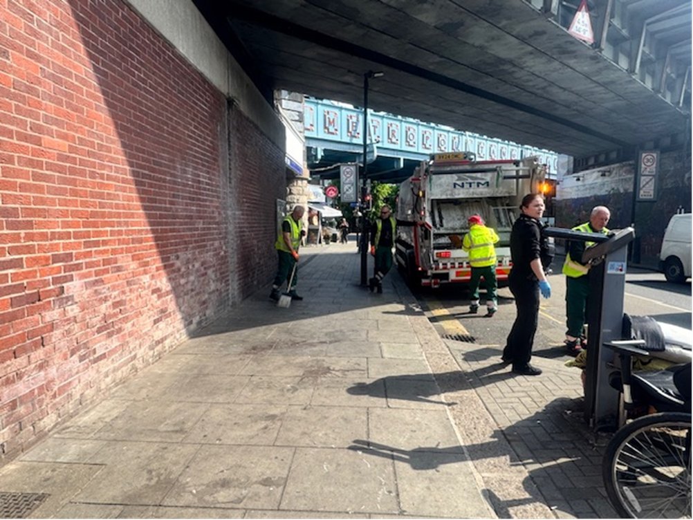 The two homeless people that have been occupying the pavement and engaging in ASB by Kilburn Tube , have been removed and issued with a Community Protection Notice , location has been cleared by Brent Council.
#OpTerminos