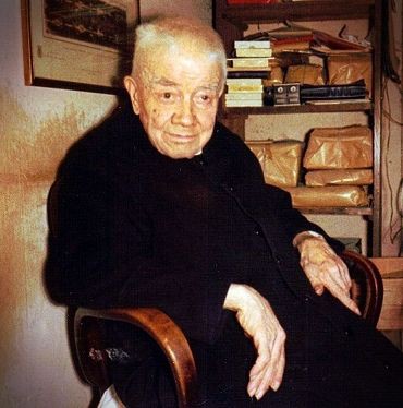 FATHER DOLINDO RUOTOLO
     A Prophet of our Time

Father Don Dolindo Ruotolo was a Neapolitan priest stigmatized miracle worker and “mouthpiece of the Holy Spirit”.

Father Ruotolo had extraordinary communications with Jesus throughout his heroic life, a life that was totally