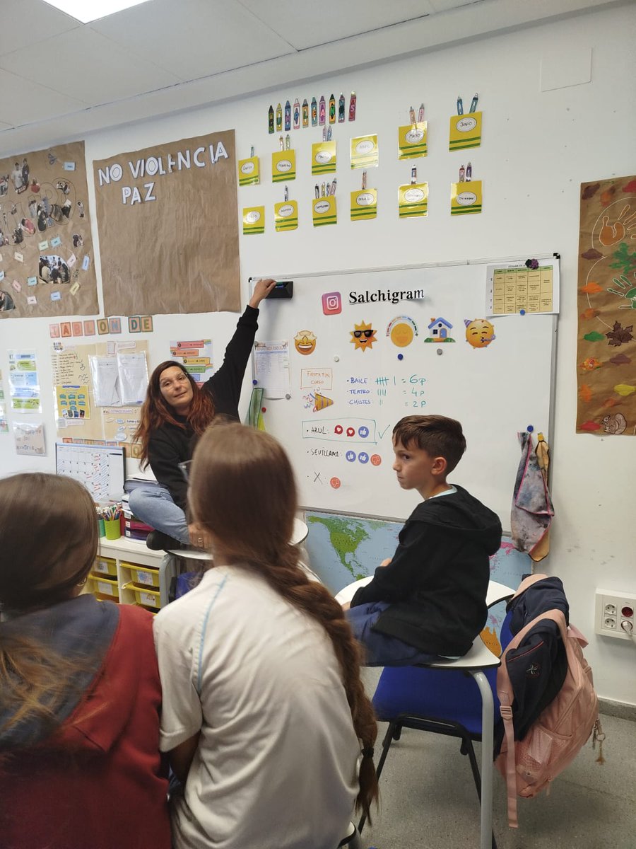 Esta semana en la asamblea de K1 #kumpania probamos algo nuevo: un método inspirado en Instagram. Historias breves, sinceras y con likes de verdad. Escuchar al alumnado nunca fue tan bonico.🫶
#FSE #UE🇪🇺
#EducaciónConCorazón #Asamblea