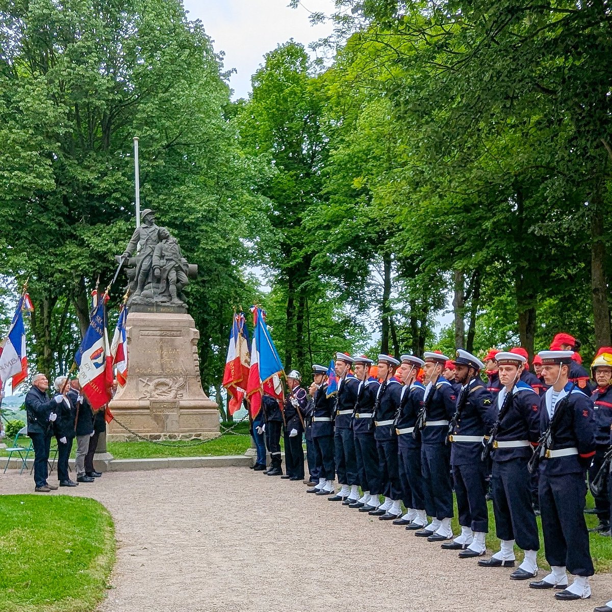 80ème anniversaire de la Victoire du 08 mai 45.
<a href="/LamballeArmor/">Lamballe-Armor</a>

L'esprit du 8 mai c'est plus que jamais vouloir la paix !

Avec la présence de fusilers marins de la compagnie Bernier de Lanvéoc avec laquelle nous venons de signer un parrainage inédit.

#8mai1945 #commémoration