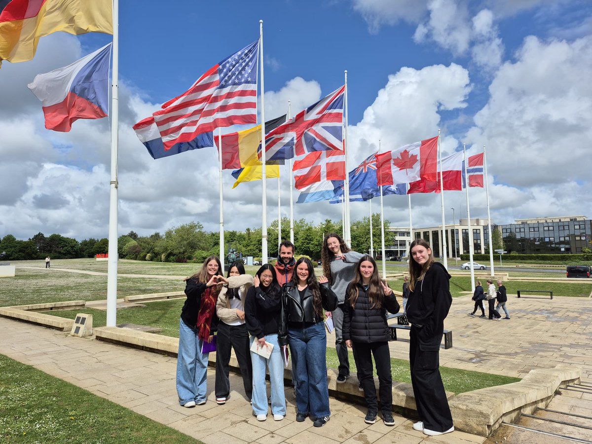 Voyage à Caen sur les plages du débarquement pour les 3G5 : Mémorial de Caen, la batterie de Longues sur Mer, Arromanches,... 1/2