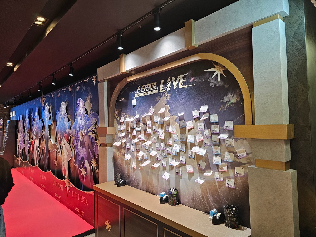 Firefly65164352's tweet photo. #스타레일 #스타레일상영회 https://t.co/M41cX5U8OJ