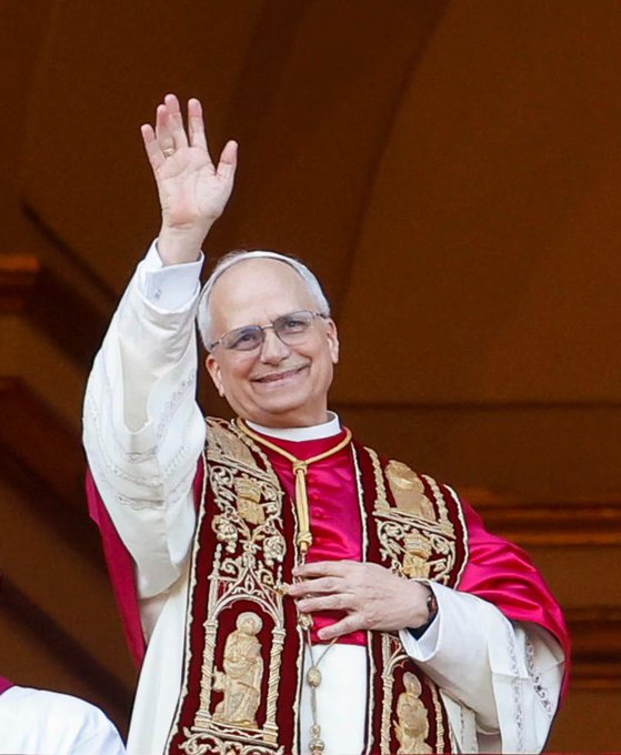 KlaussG1's tweet photo. Mi sincera felicitación a León XIV por su elección como Papa. 
Que su pontificado brille con fortaleza espiritual y sabiduría. 
Confío en que su traiga consuelo a los pueblos que hoy sufren https://t.co/nNRfE8XhD2