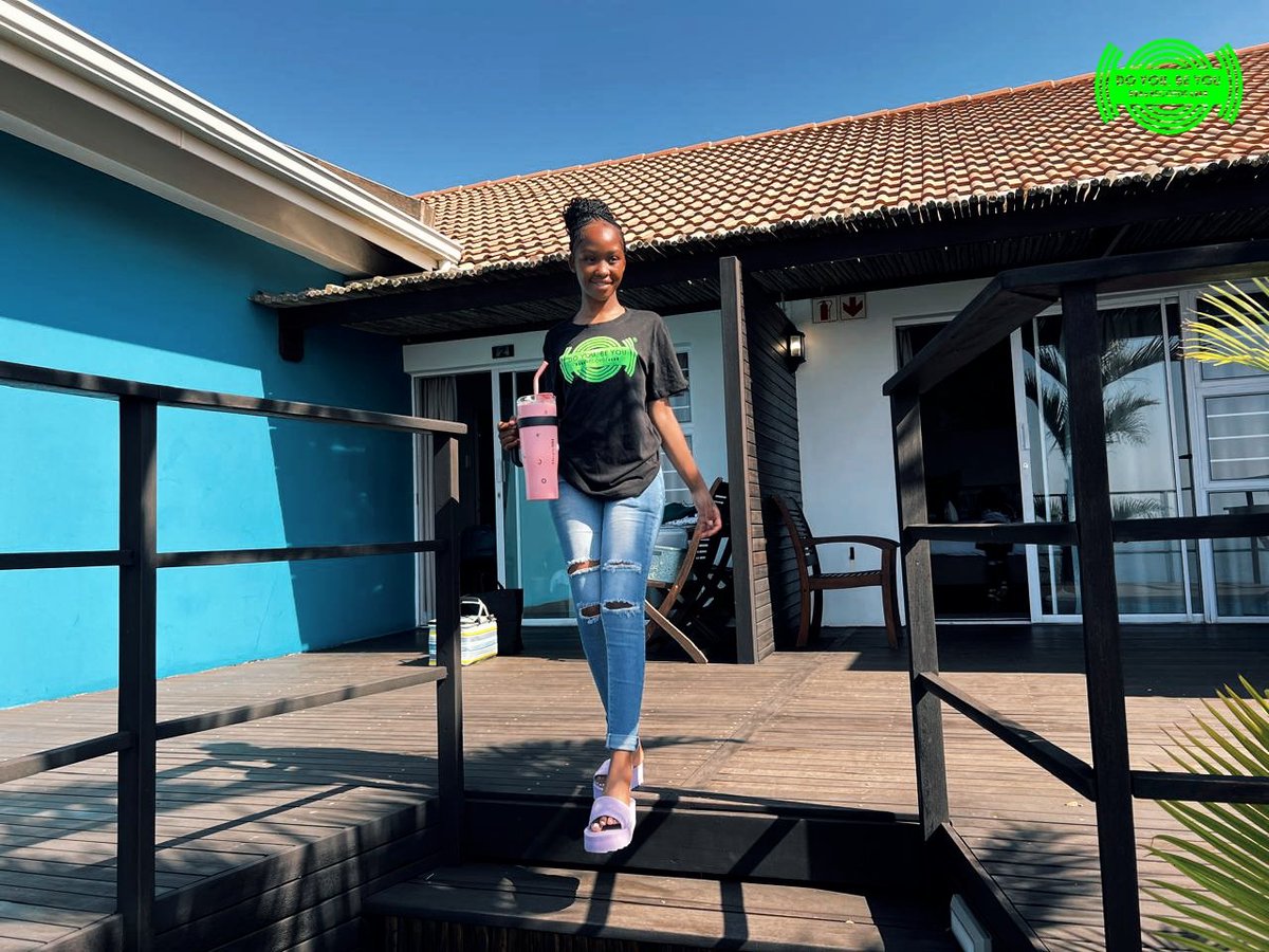 DYBYRecords's tweet photo. Ayeeeeeye #DyByFridays π₯Άπ₯ Happiest #BrandDay β€οΈ
#DyByRecords #dybyrecords_store #Labrand #DoyouBeyouRecordsMerchandise #DoyouBeyouRecords_store #DyByLifeStyle #BeYourself #marketing #DoyouBeyouLifeStyle #DyByMerchandise #DyByFriday https://t.co/7xtEftARct