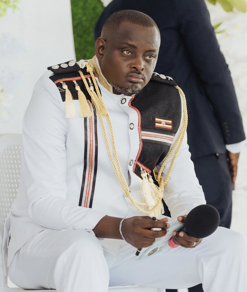 Kachaina Comedy (@kachaina1) on Twitter photo 9 Reasons why the Mc shouldn’t eat in the function; 1 , Outer Cleanness ,Mbwenushi kubakushuka Enyama omu Dining 🤷 2, Inside the mouth Cleanness, Enyama Kuhama omukanwa Kandi you talk much on 🎤 🤨, Add others I will come with more in video. Thanks I’m Mc <a href="/Kachaina1/">Kachaina Comedy</a> 0702428576 9 Reasons why the Mc shouldn’t eat in the function; 1 , Outer Cleanness ,Mbwenushi kubakushuka Enyama omu Dining 🤷 2, Inside the mouth Cleanness, Enyama Kuhama omukanwa Kandi you talk much on 🎤 🤨, Add others I will come with more in video. Thanks I’m Mc <a href="/Kachaina1/">Kachaina Comedy</a> 0702428576
